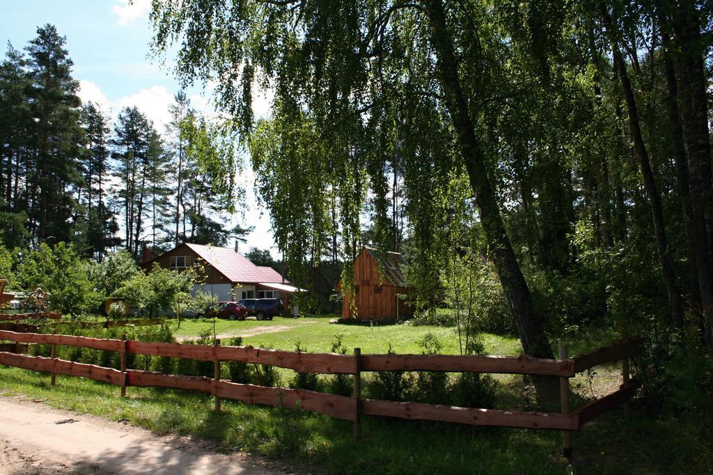 Nature Retreat "Upes Dizvietas" Krāslava Eksteriør bilde