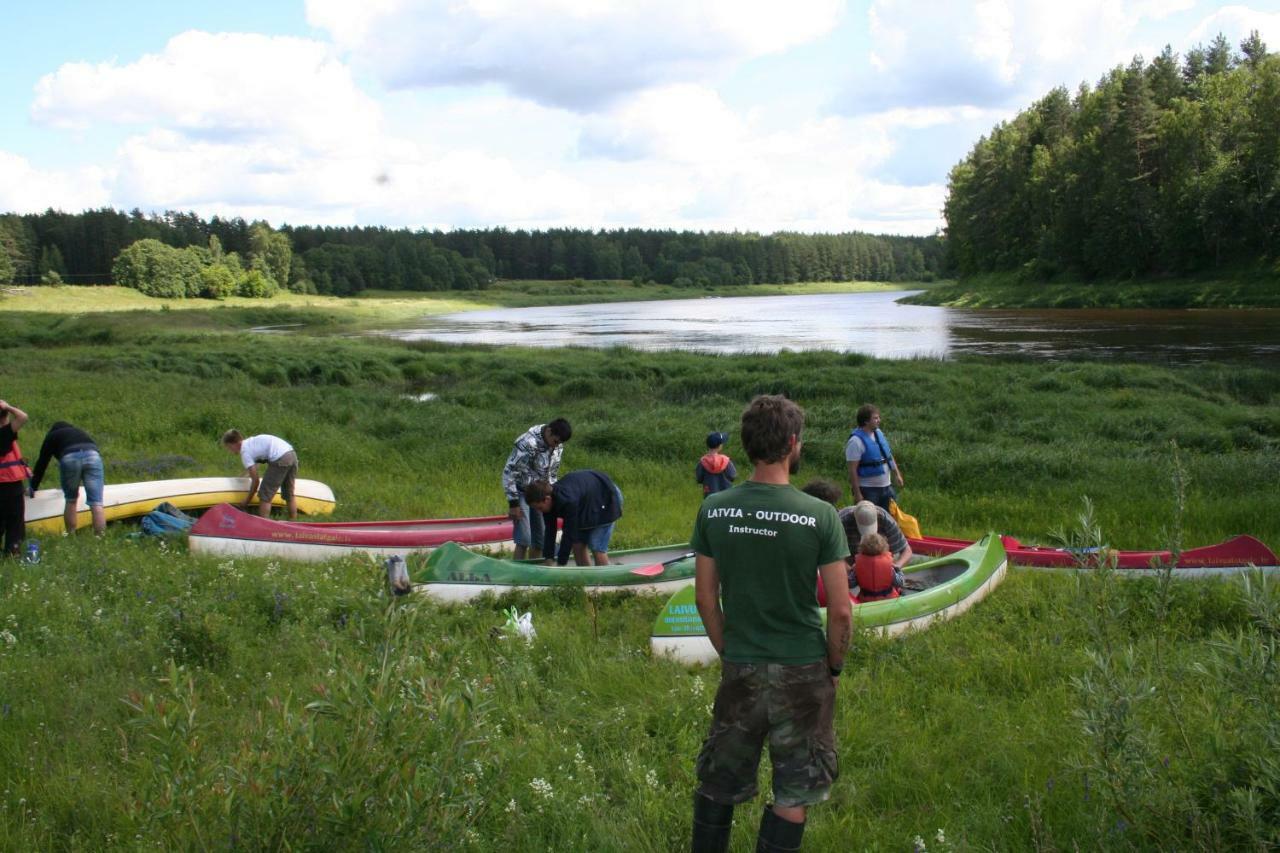 Nature Retreat "Upes Dizvietas" Krāslava Eksteriør bilde
